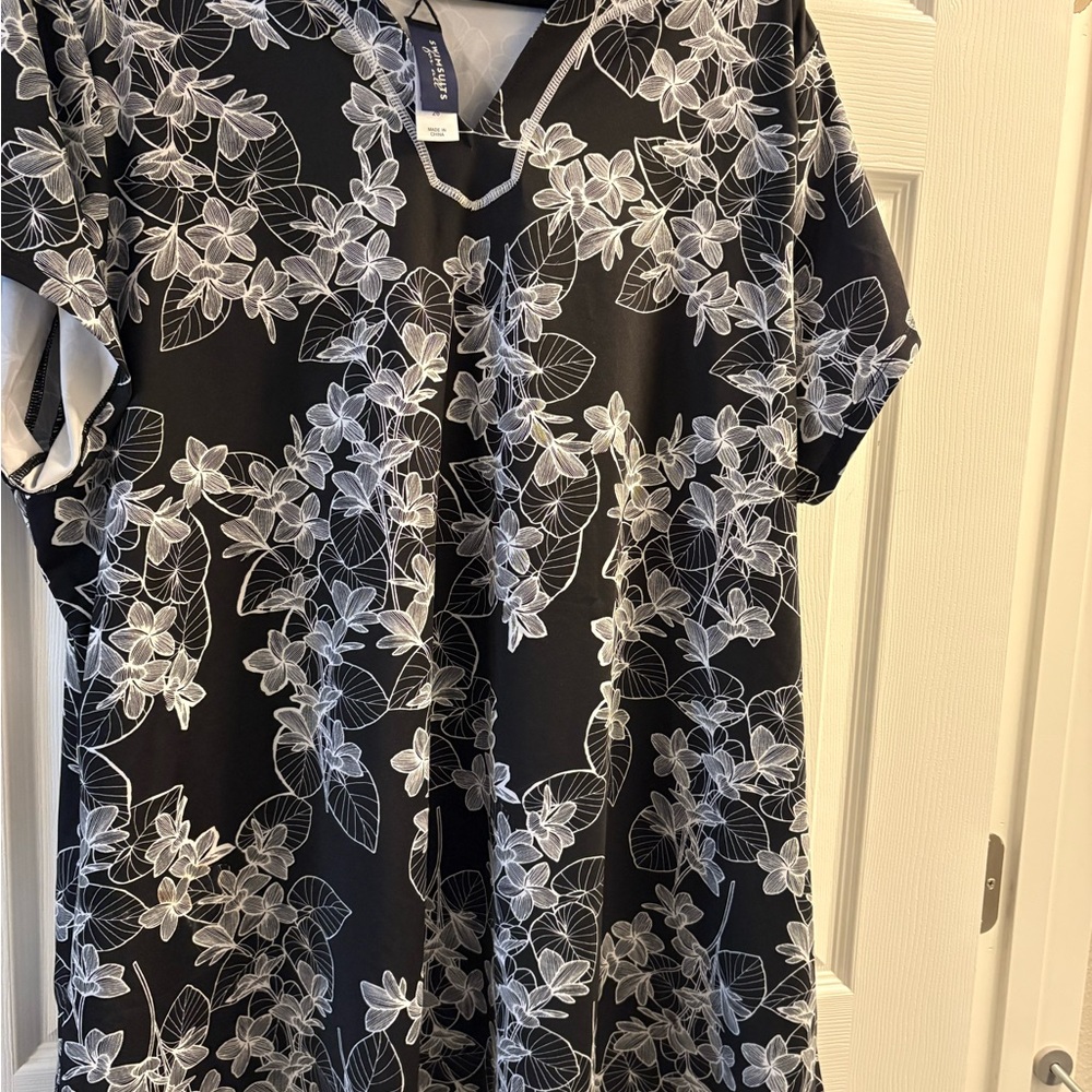 Swimsuits For All Black and White Floral Swim Blouse